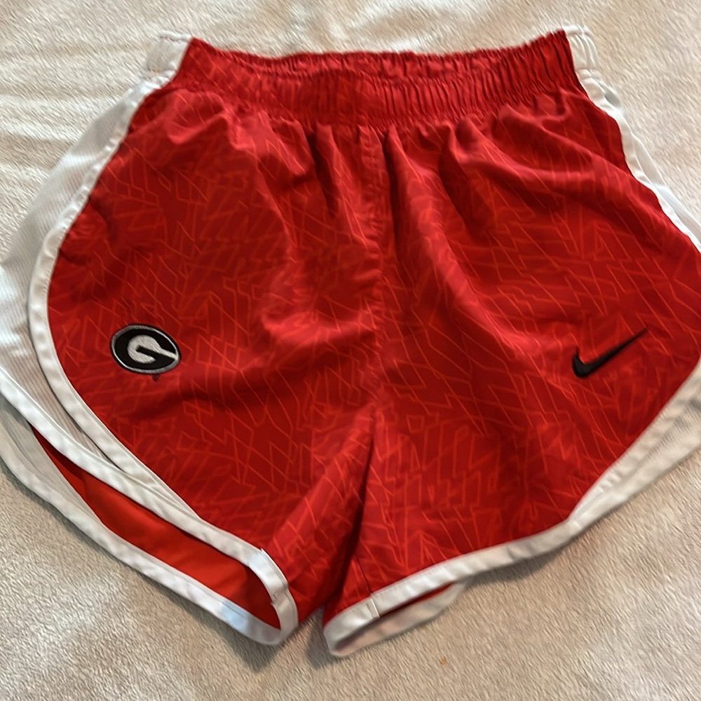 Nike UGA Shorts - Picture 3 of 3